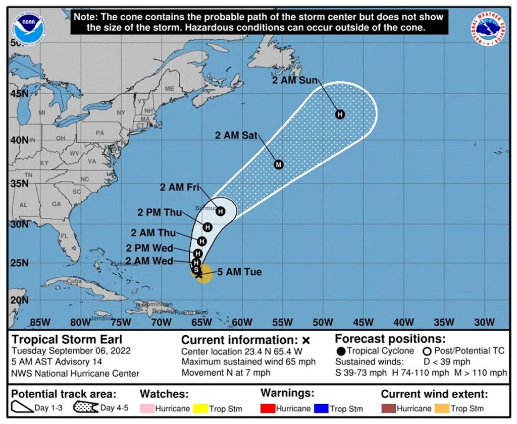 Tormenta tropical Earl se fortalece y amenaza a las Bermudas