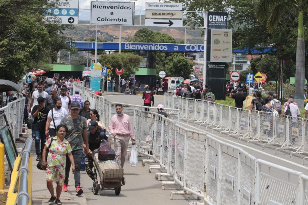 Parlamentos de Venezuela y Colombia firman un acuerdo de seguridad fronteriza