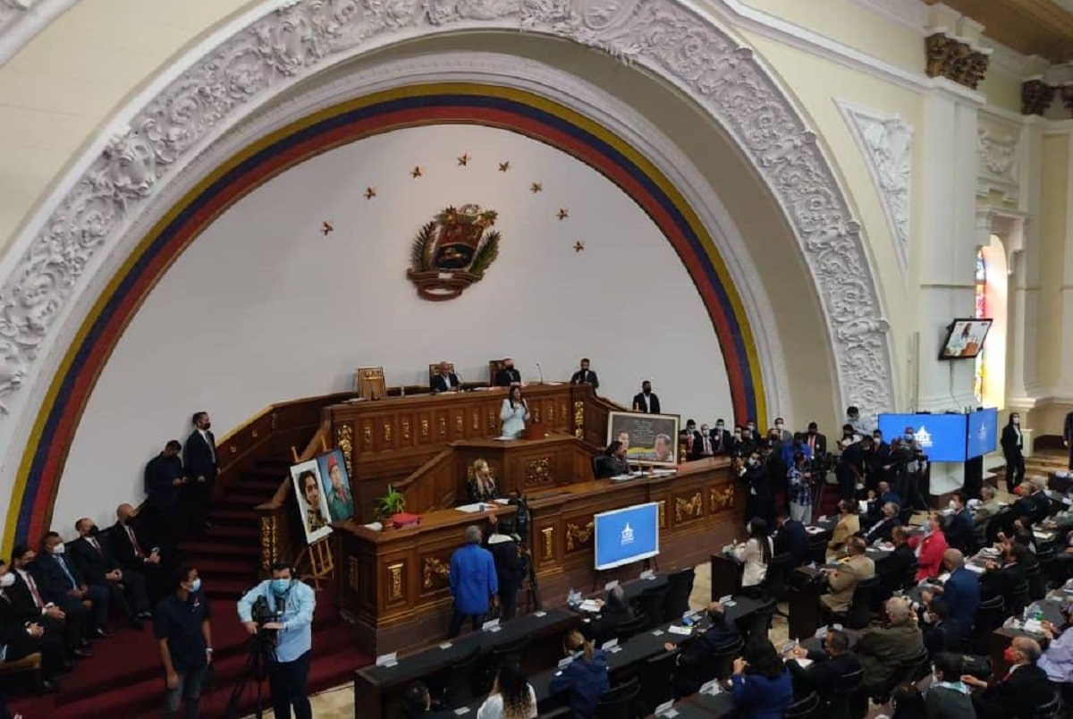 Venezuela evalúa deuda de 2 mil 629 millones de dólares en contratos para 2023