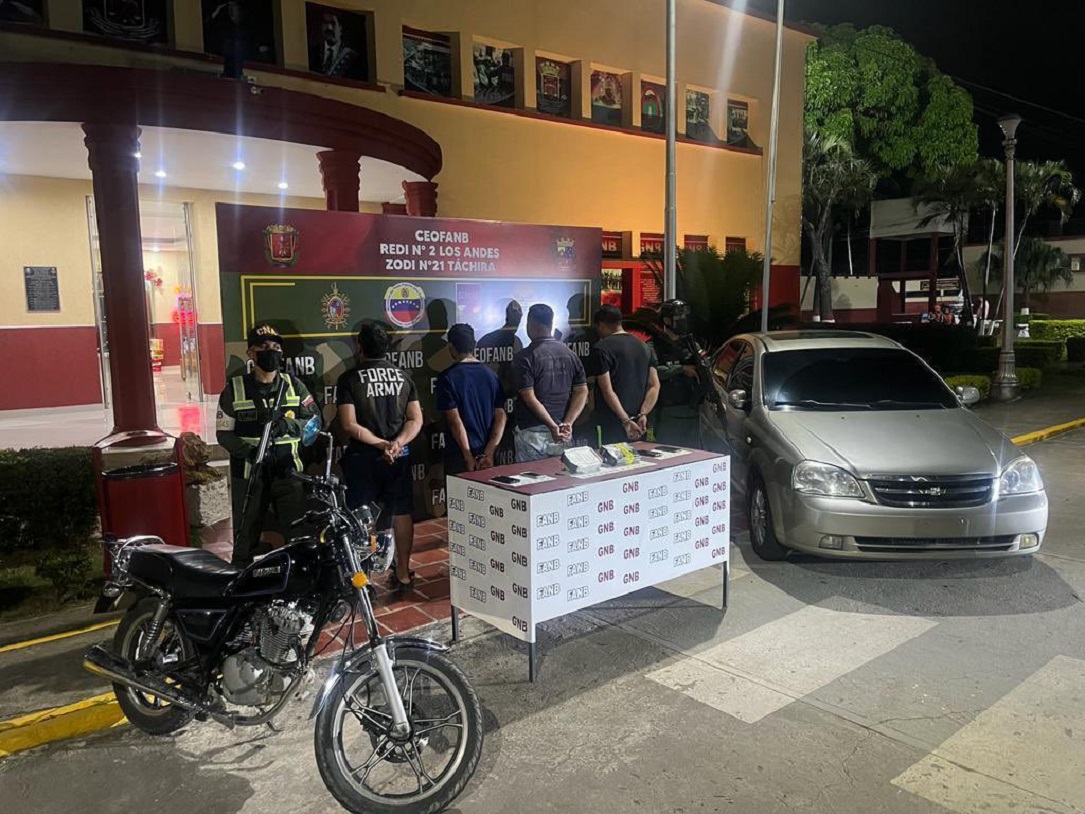 Efectivos militares detuvieron a cuatro hombres con droga en Táchira