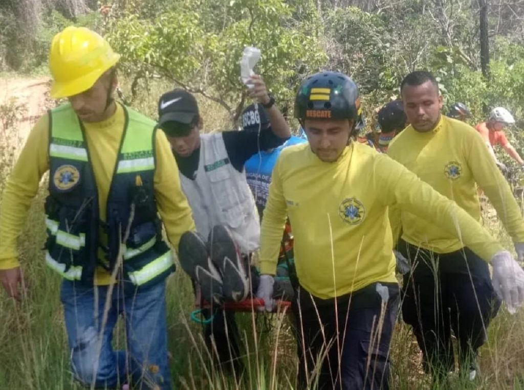 Organismos rescatan a un hombre que se hallaba inconsciente en el cerro El Café