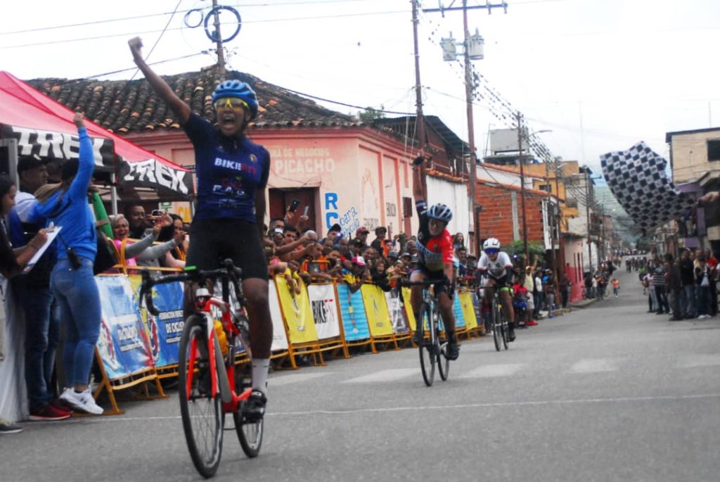 Anghisbel ganó en su tierra la segunda etapa de la Vuelta a Venezuela Femenina