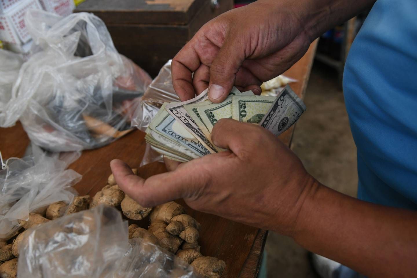 Inflación en Venezuela baja 22,5 puntos en octubre, hasta el 6,2%, según datos del BCV