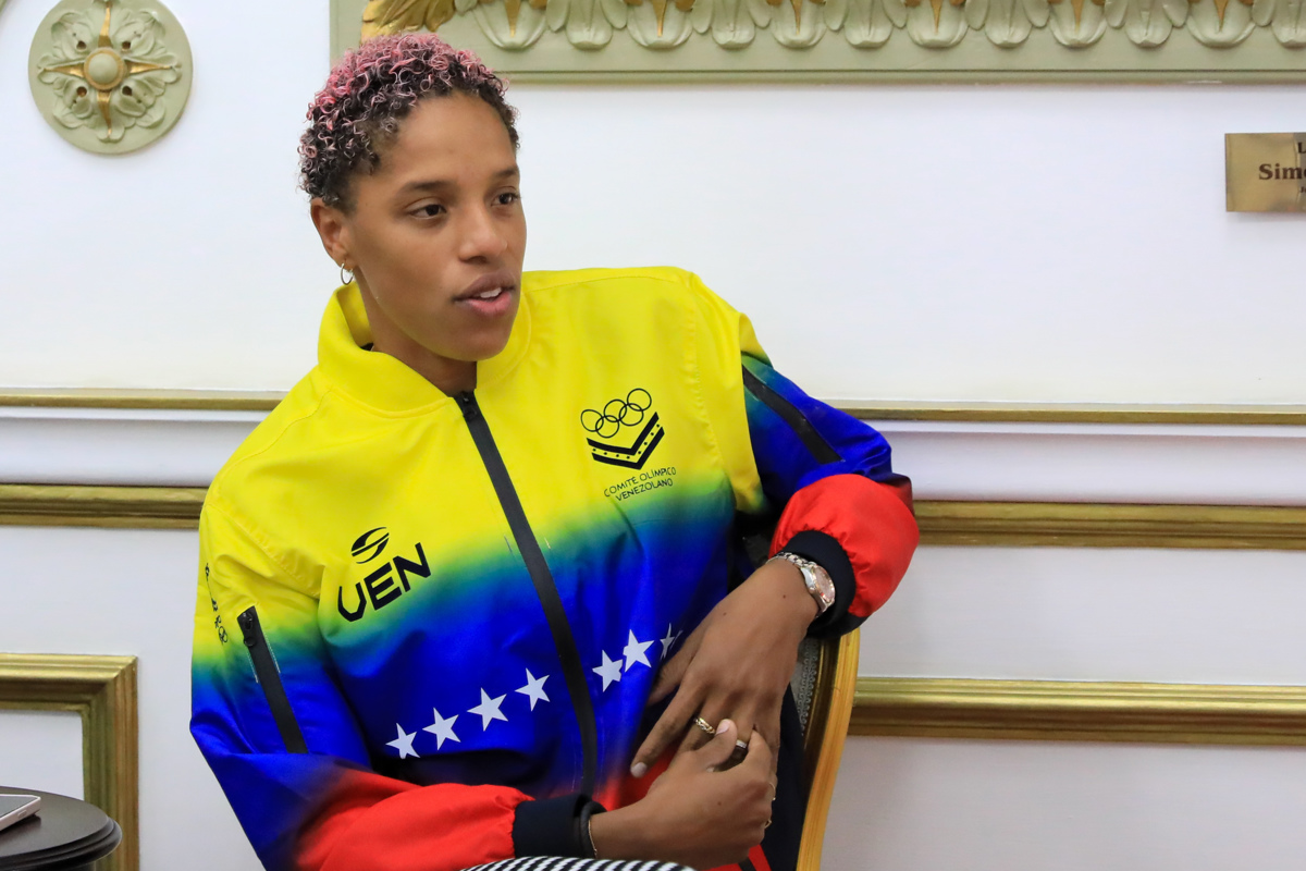 Nicolás Maduro se reúne con la campeona olímpica Yulimar Rojas
