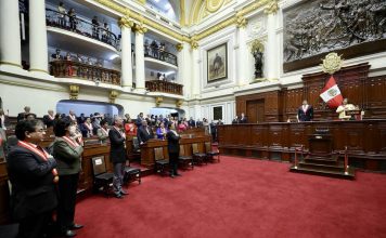 Presidenta de Perú se reúne con diversos sectores parlamentarios para iniciar etapa de diálogo