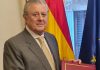Embajador de Perú en España dimite