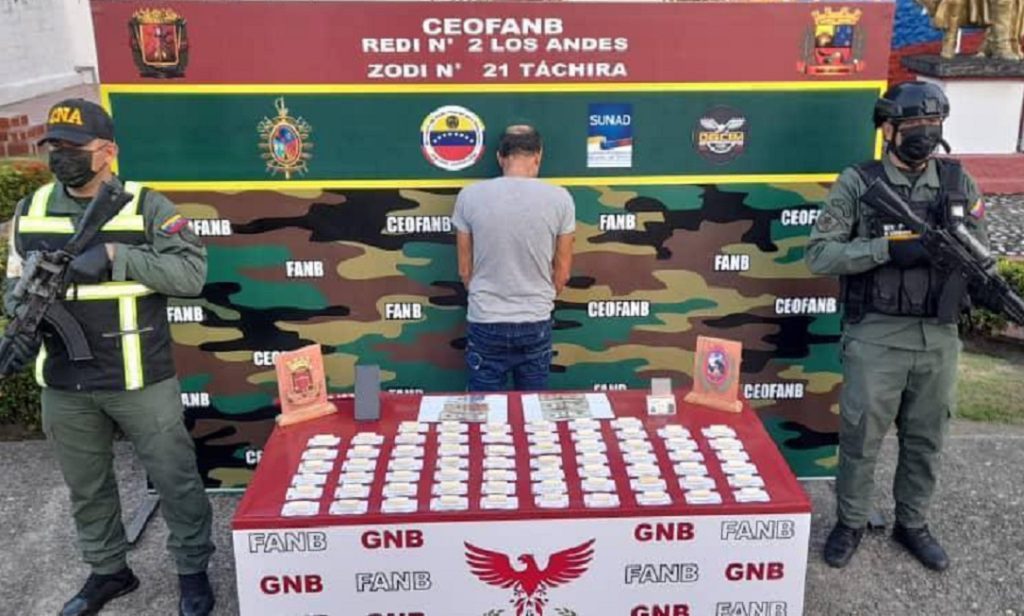 Militares detienen a siete sujetos por narcotráfico en zonas fronterizas