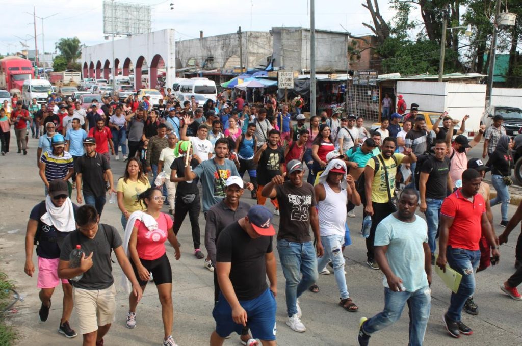 Empresarios de la frontera sur de México piden orden ante la llegada de más migrantes