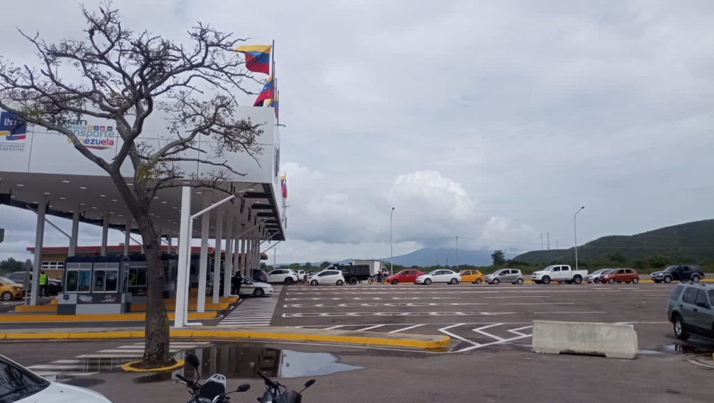 Freddy Bernal calificó de éxito la apertura del puente binacional Tienditas