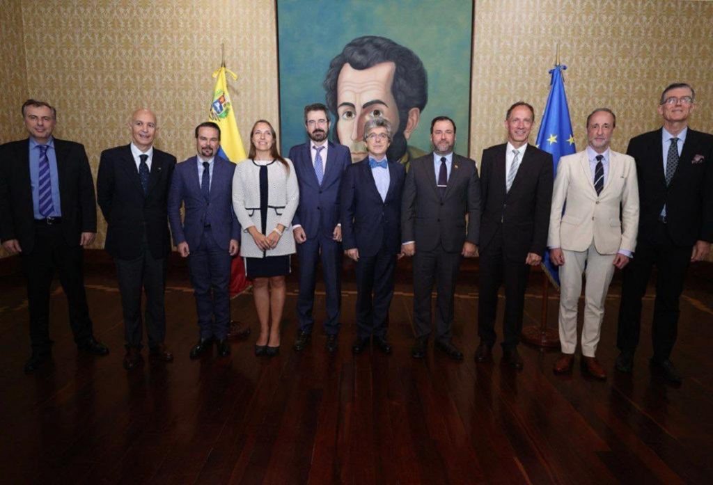 Oficialismo y la UE acuerdan reconstruir relaciones bilaterales de respeto