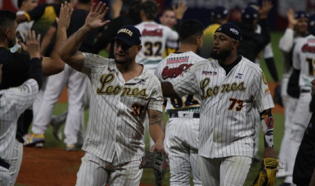 Leones ganó el primero