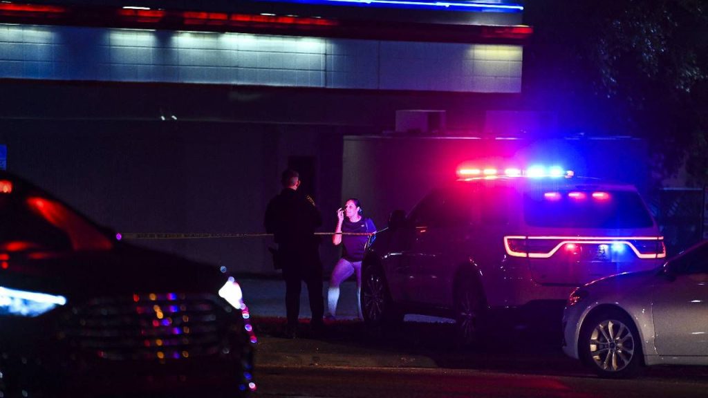 Cuatro de los 10 heridos en un tiroteo en Miami continúan graves
