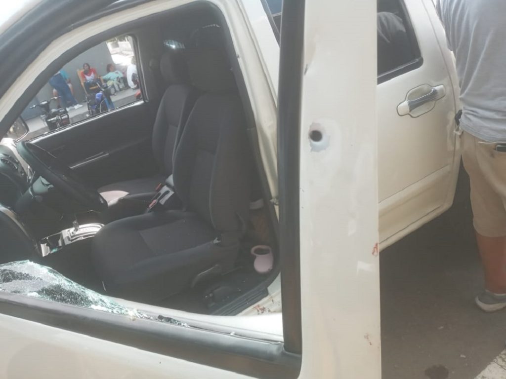 Cinco impactos de bala recibió conductor que transitaba por la Morón-San Felipe
