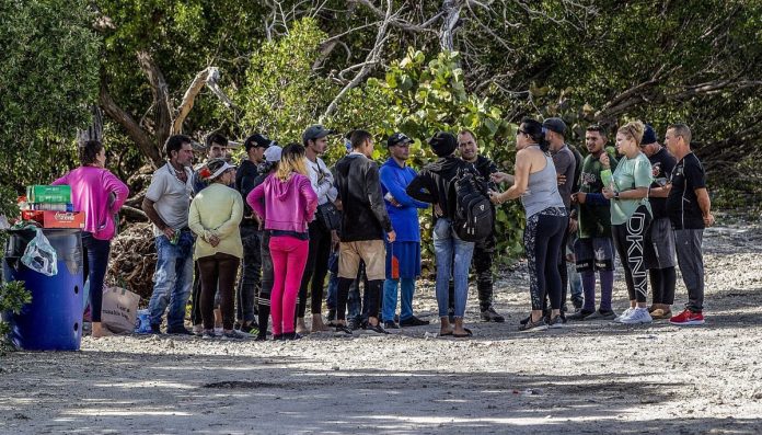 Rubio pide más recursos para afrontar crisis migratoria en Cayos de Florida