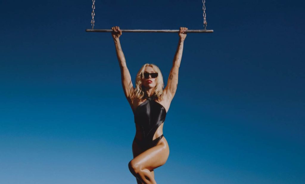Miley Cyrus anuncia lanzamiento de su disco "Endless Summer Vacation"