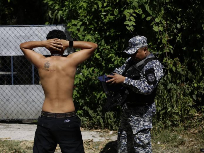 Vicepresidente salvadoreño dice que pandillas se desplazan a Suramérica