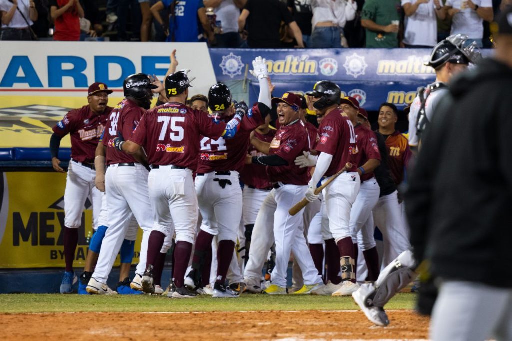 Magallanes se impuso a los Tigres en Valencia 11 a 10 tras sorprendente recuperación