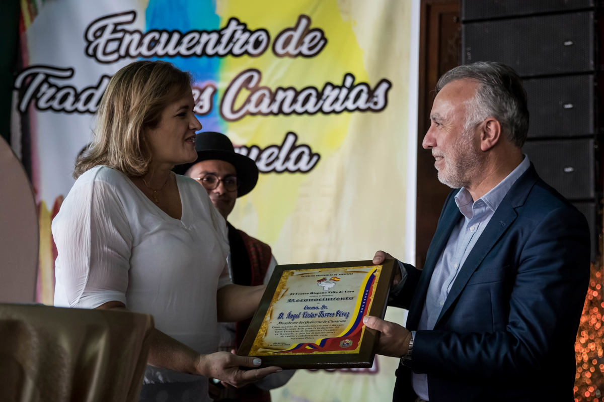 Presidente de Canarias cierra su visita a Venezuela con compromisos de más ayuda