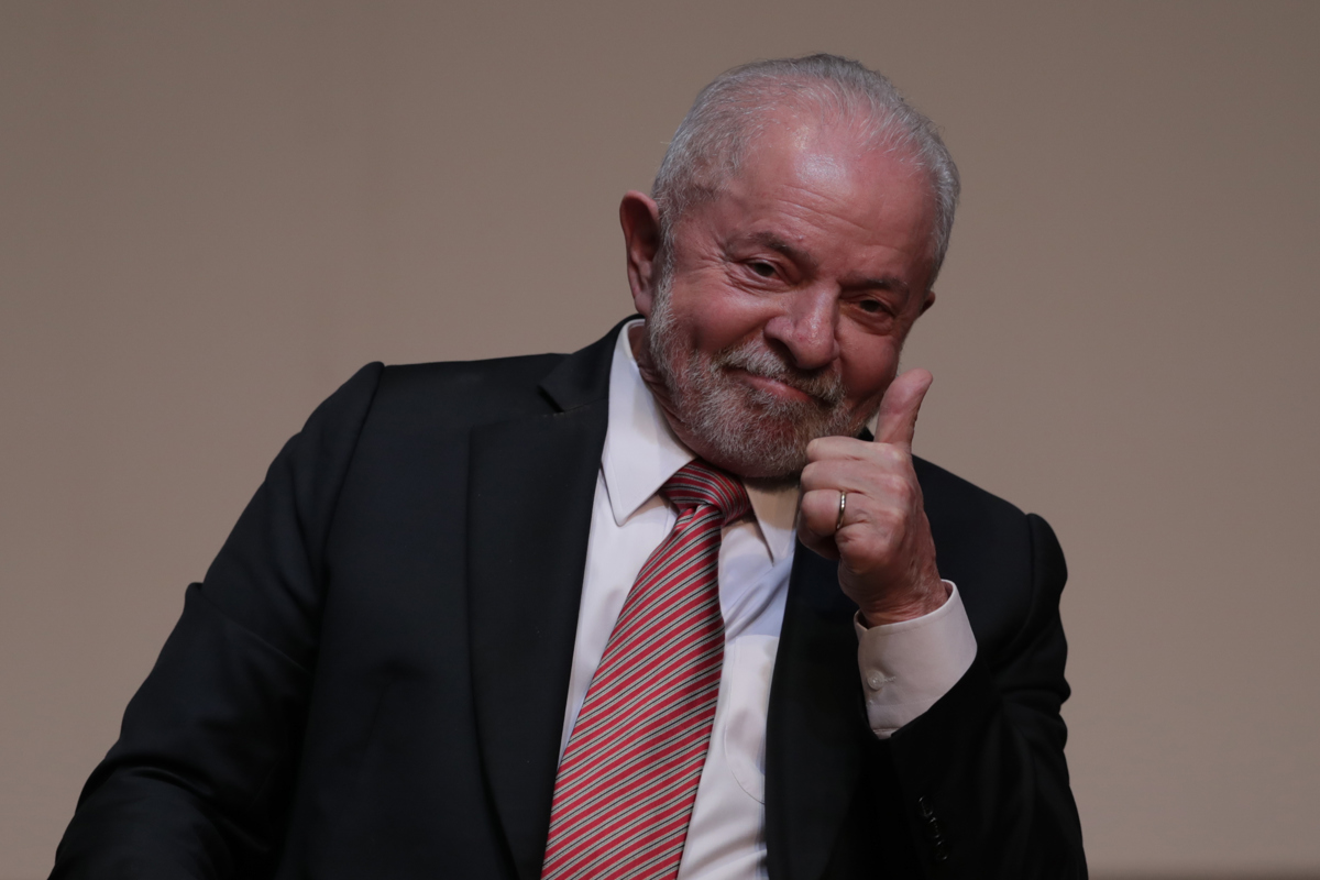 Lula recuerda el ataque golpista