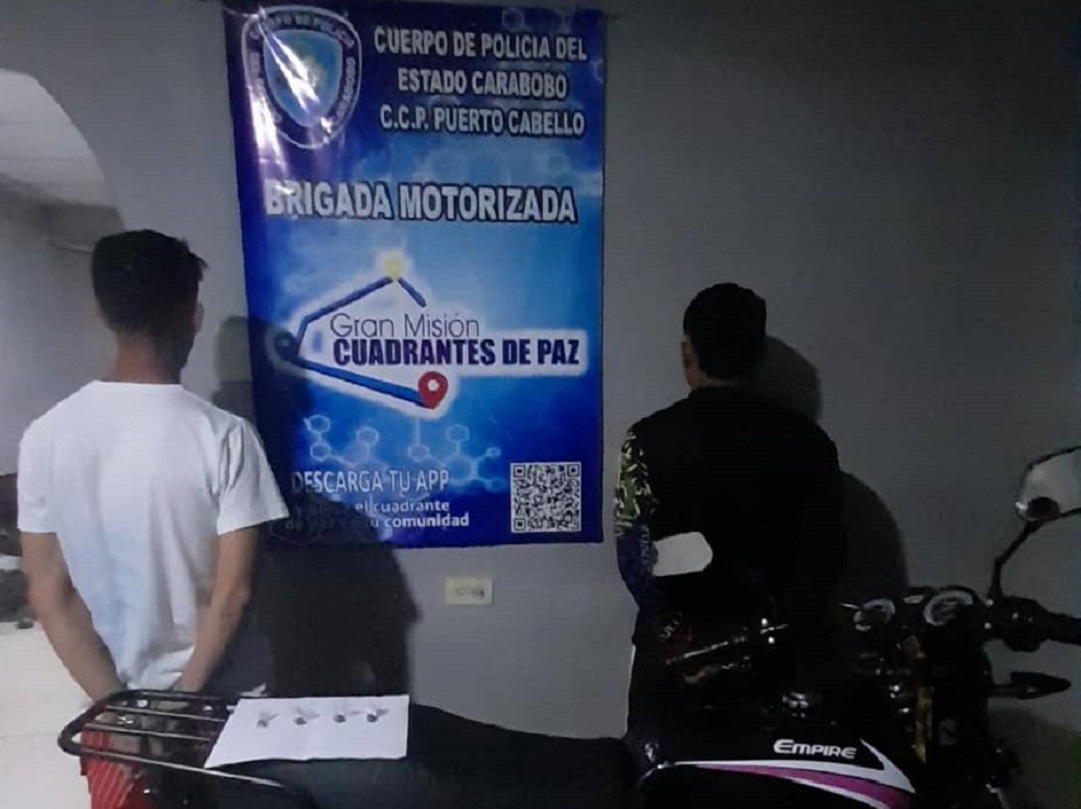Policía de Carabobo detuvo a dos sujetos por posesión de drogas en Puerto Cabello