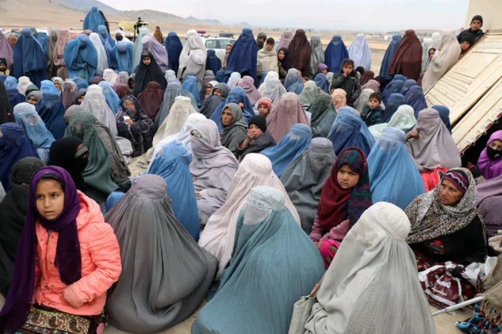 EE.UU. sanciona a cargos talibanes por la represión de mujeres en Afganistán