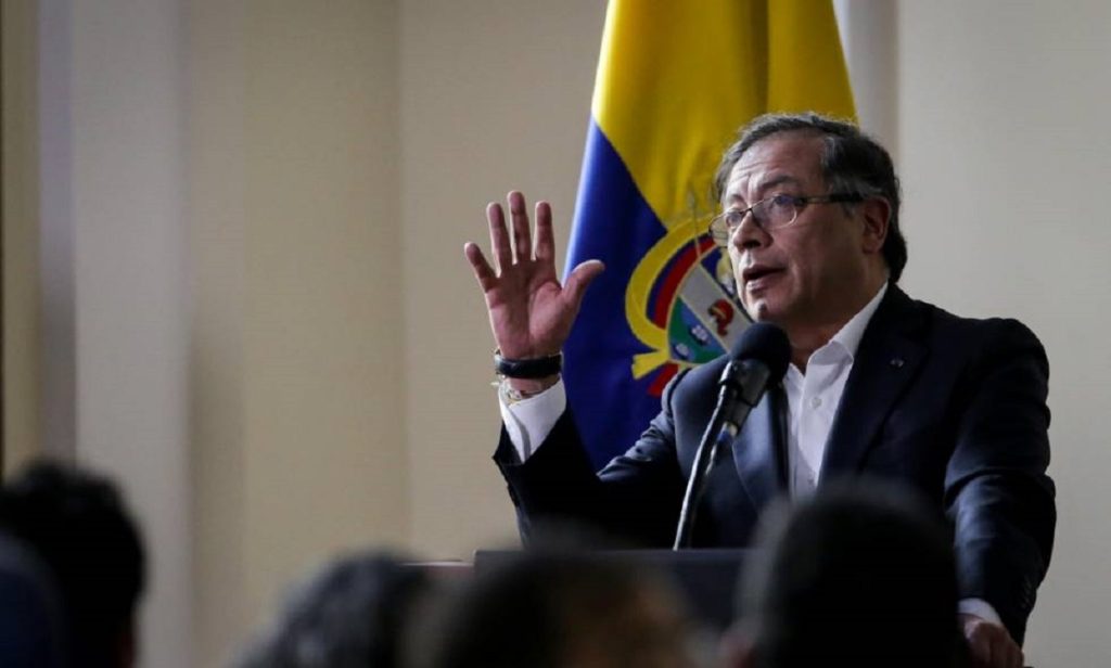Petro adelanta la reunión