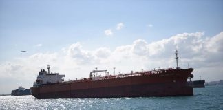 Reuters: Petrolero fletado por Chevron colisionó en aguas de Falcón con buque sancionado