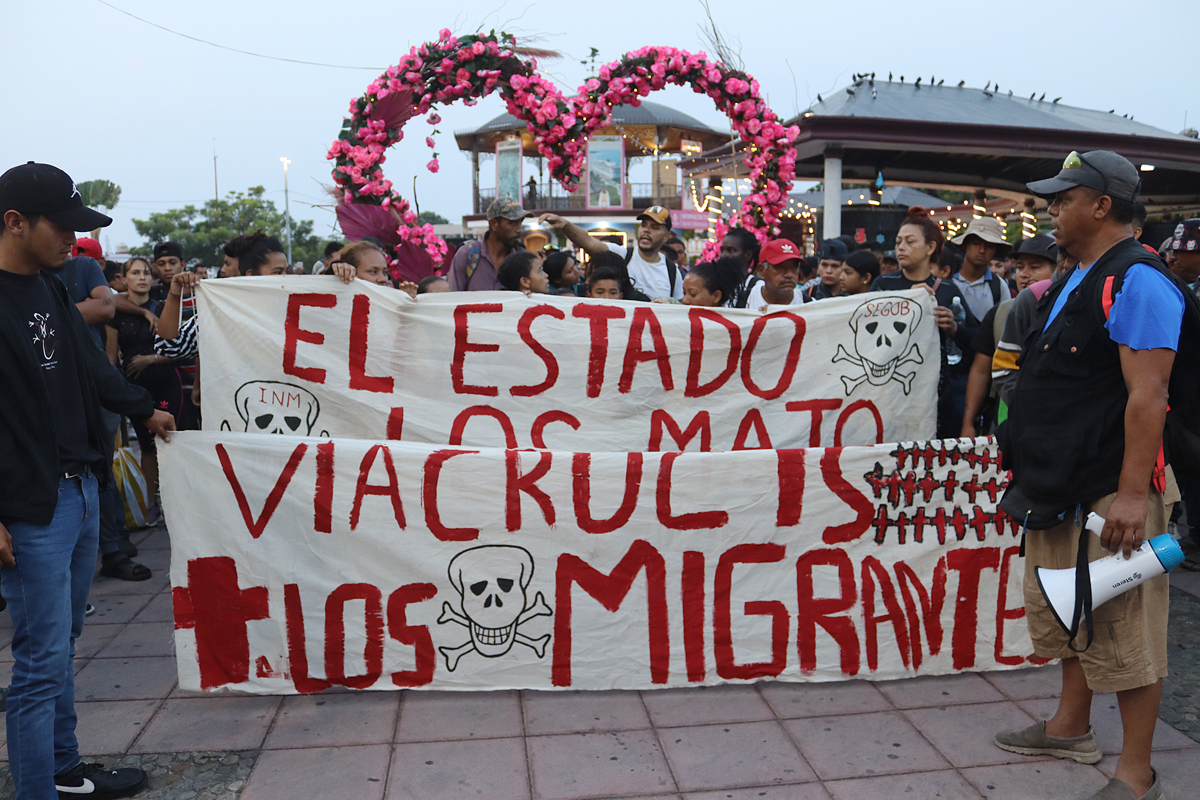 Parte “viacrucis” migratorio con 5 mil migrantes desde el sur de México