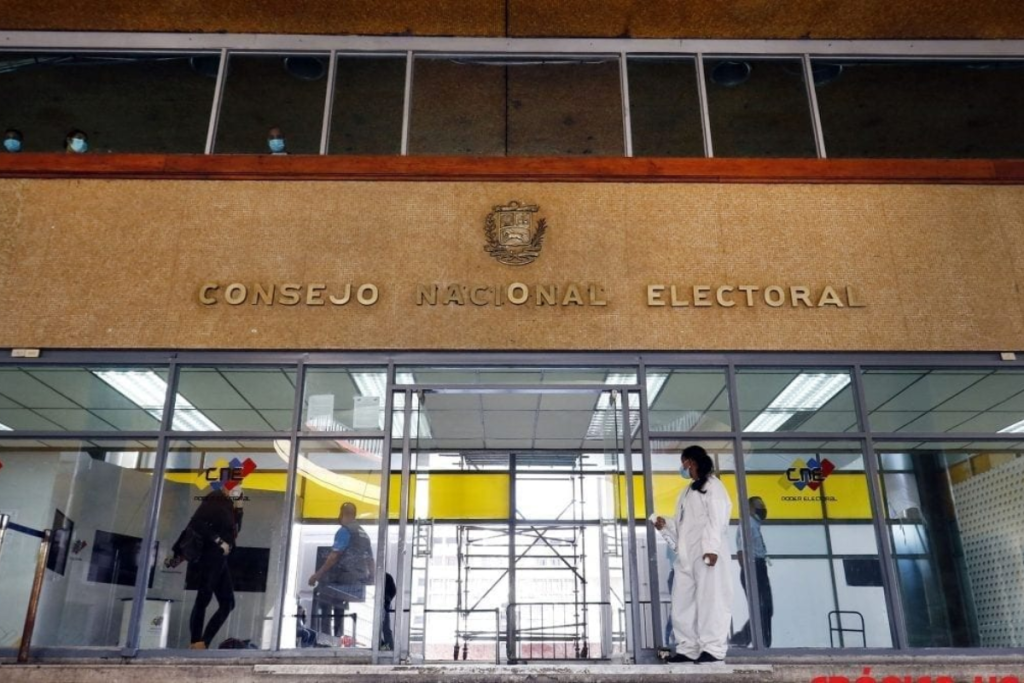 Precandidatos expectantes sobre si la comisión de primaria aceptará o no apoyo del CNE