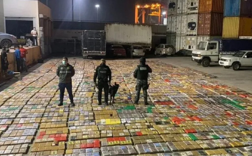 Incautados más de 800 kilos de cocaína