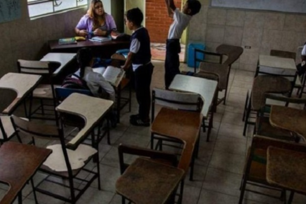 Asociación Civil Con la Escuela
