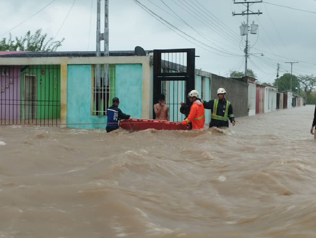 Las lluvias afectan unas 400 viviendas en Cojedes y a más de 800 familias tachirenses