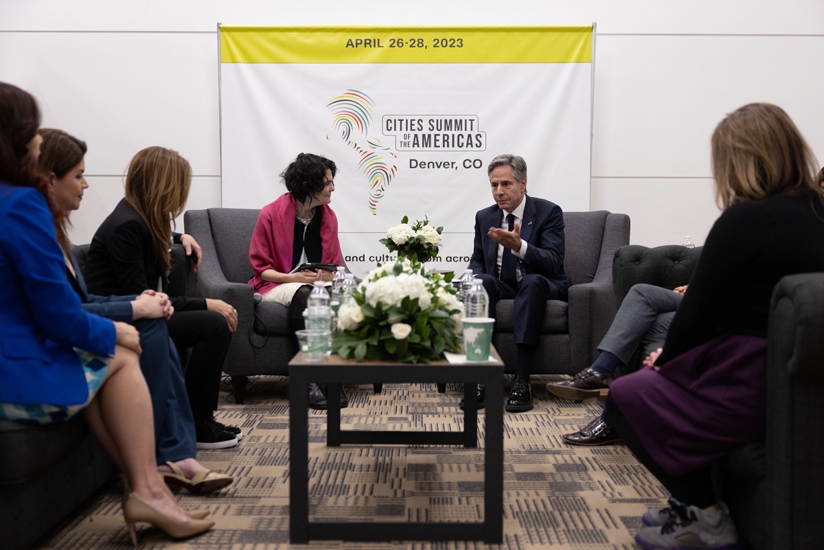 Blinken invita a seguir el ejemplo de Bogotá en la acogida de migrantes venezolanos