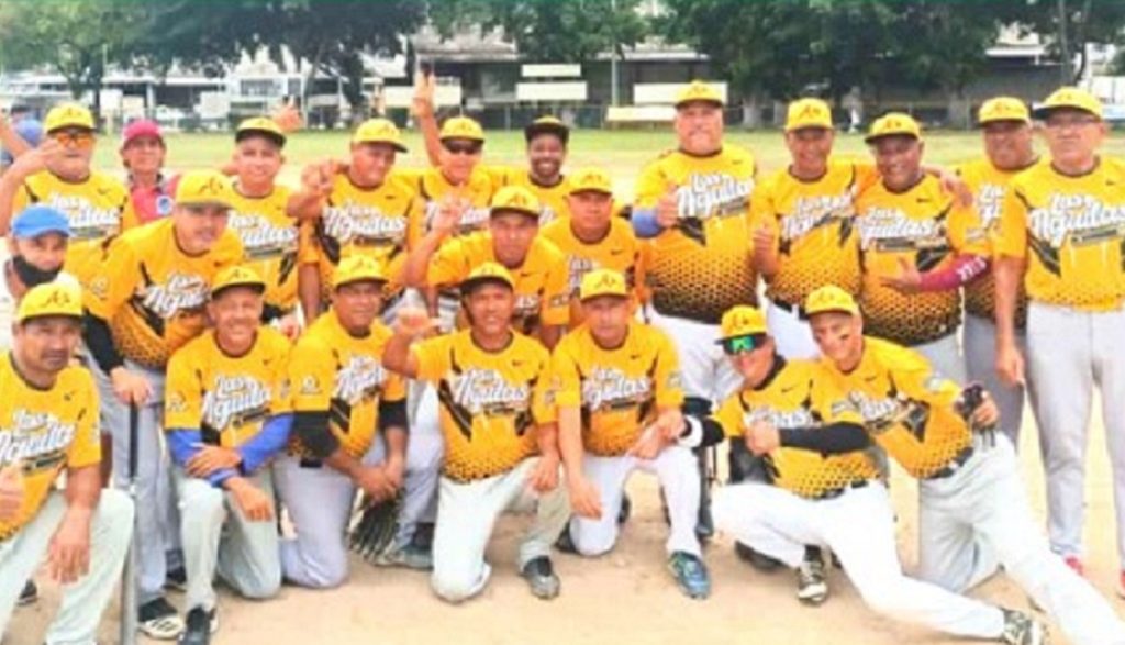 Final de softbol cincuentones