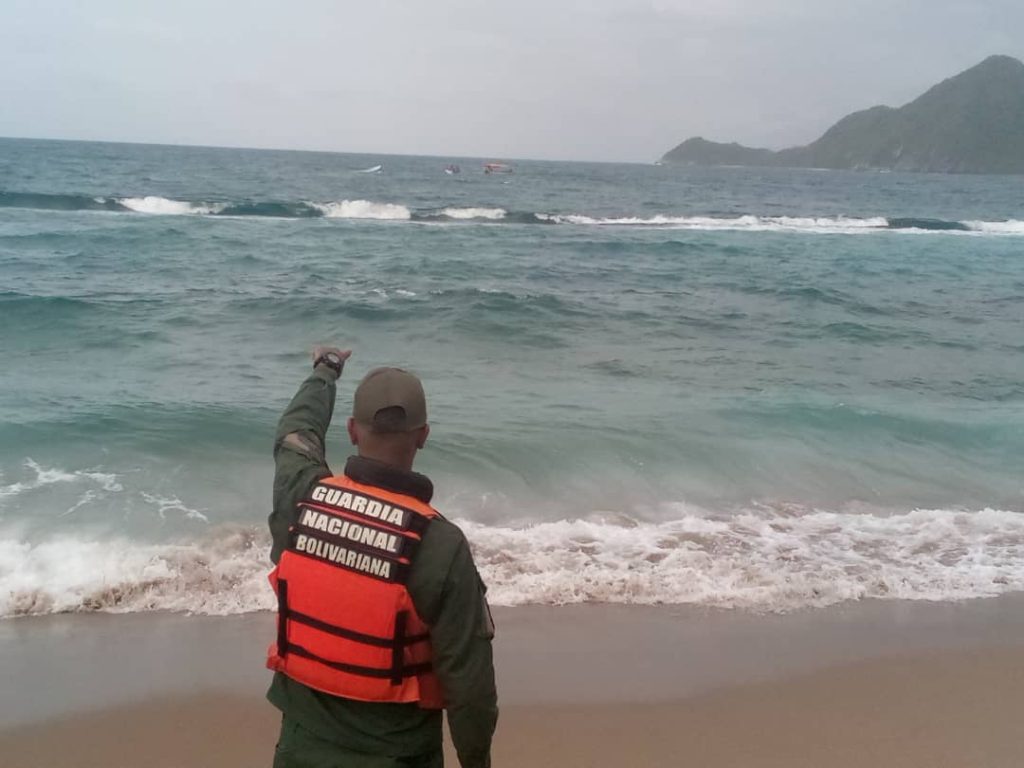 Sanos y salvos fueron rescatados tripulantes de dos lanchas que zozobraron en Puerto Cabello