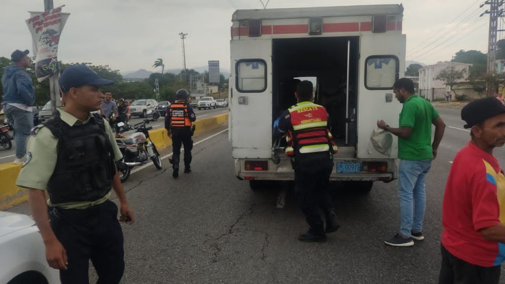 Aparatoso accidente en moto a la altura de La Adobera dejó a cuatro heridos