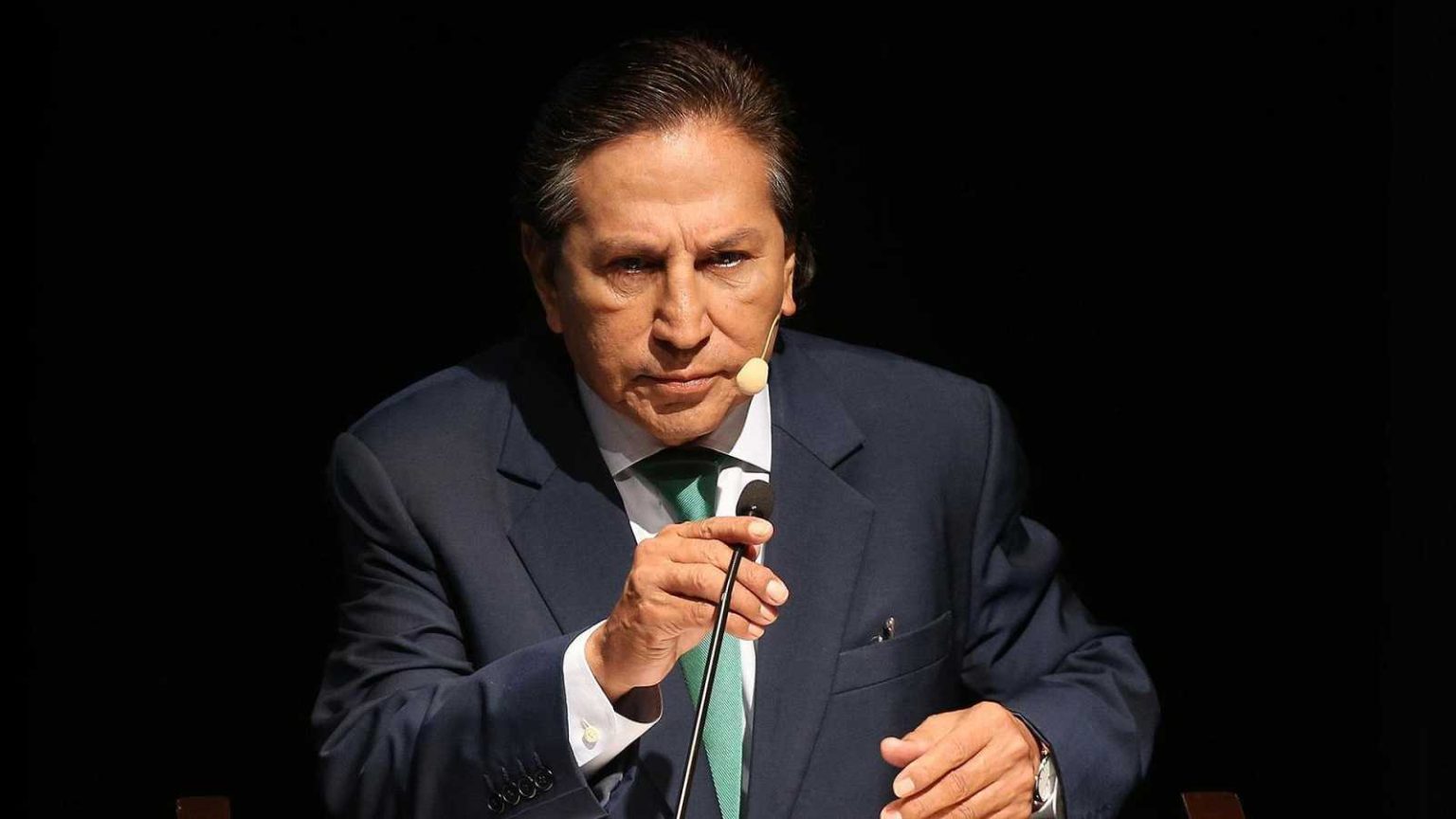 Juez de EE.UU. ordena detener al expresidente Toledo para extraditarlo a Perú