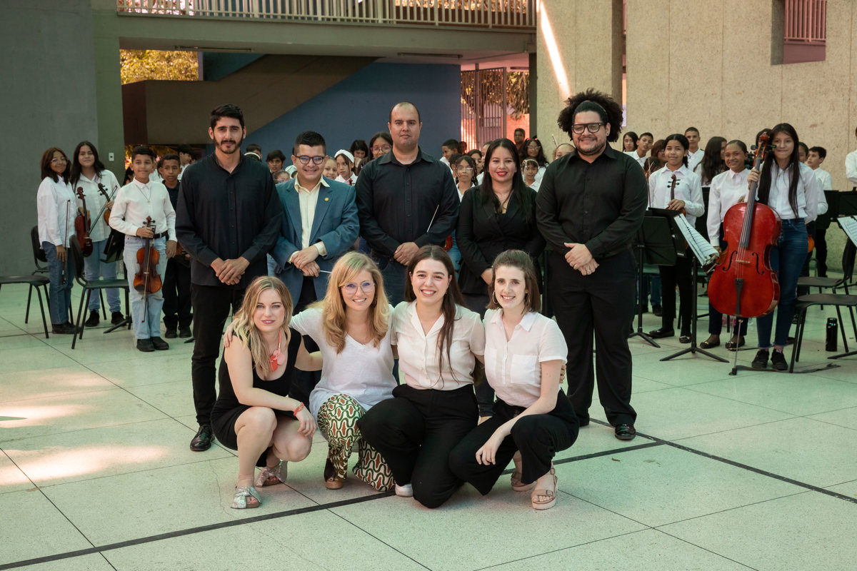 Jóvenes solistas europeas conocen de cerca el trabajo del Sistema de Orquestas venezolano