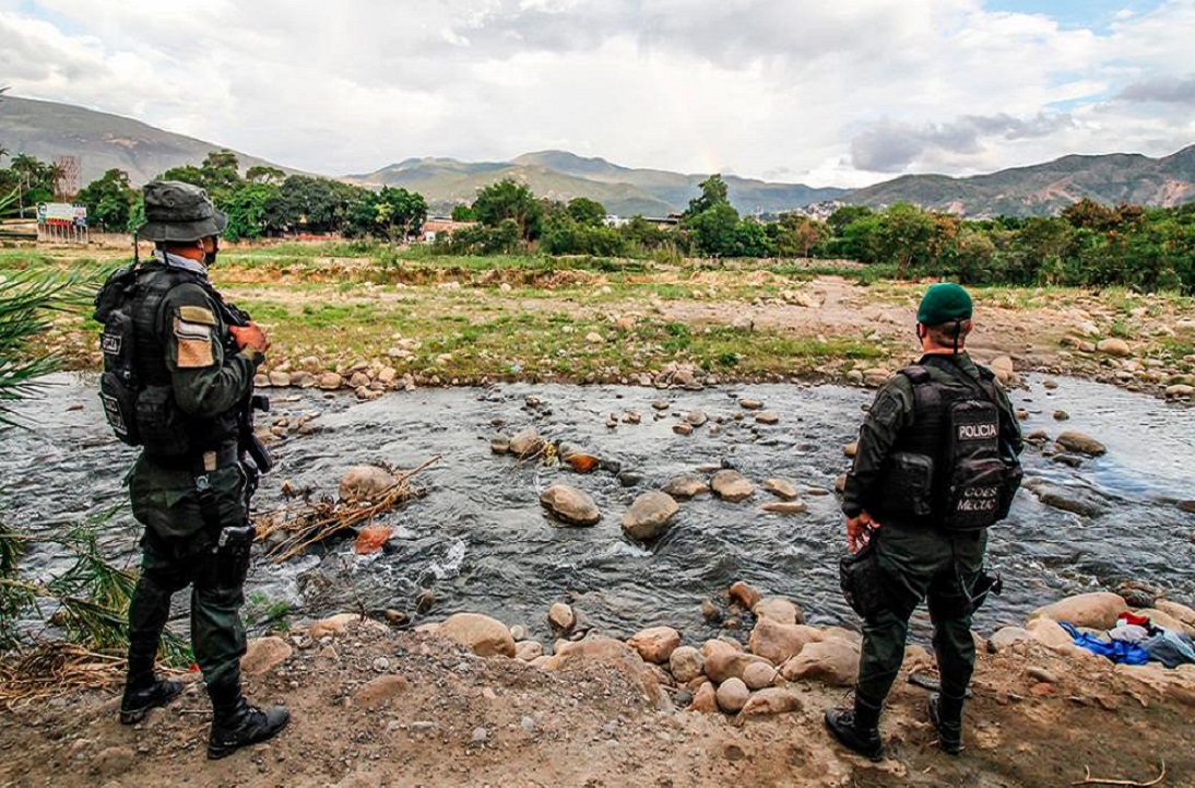 Desplegados más de mil 300 policías en zonas fronterizas con Colombia
