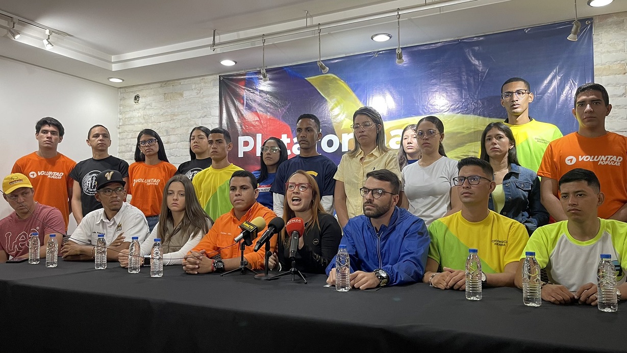 Jóvenes opositores exigen al CNE apertura del registro de votantes (electoral)