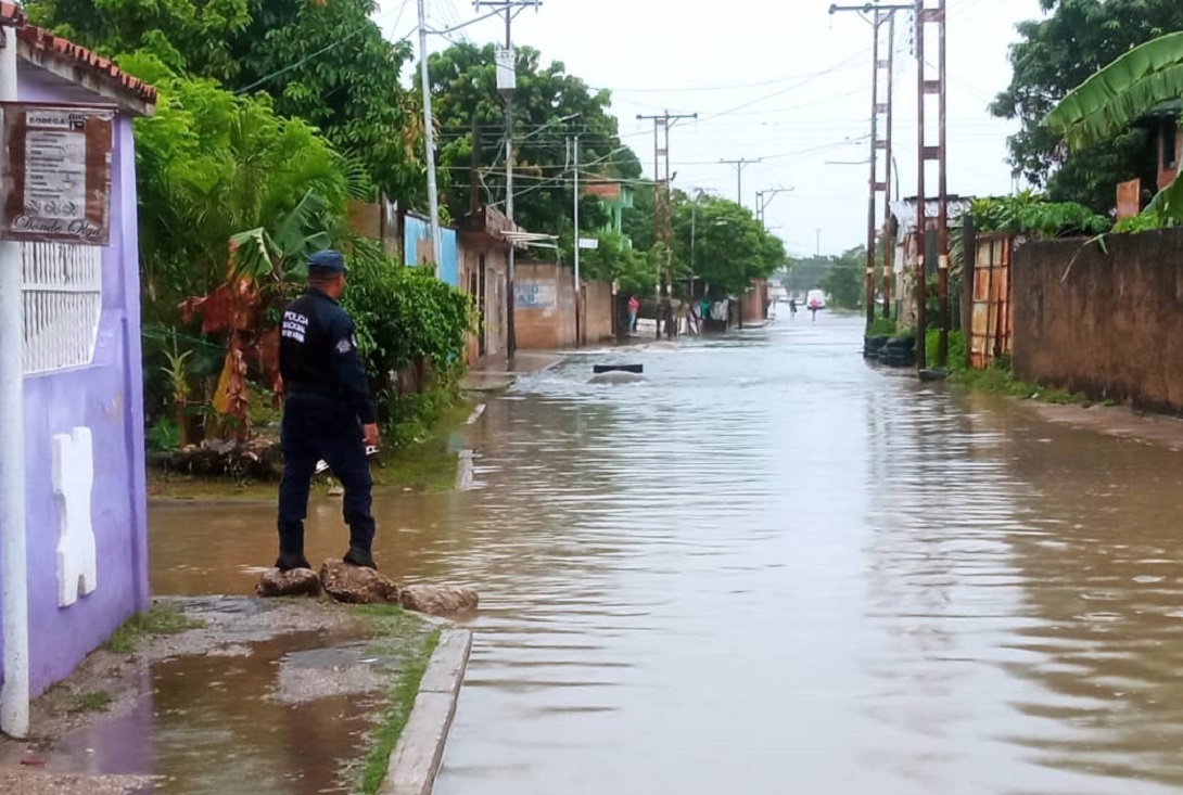 600 hogares de Valencia y más de 100 de Los Guayos gravemente afectados por las lluvias