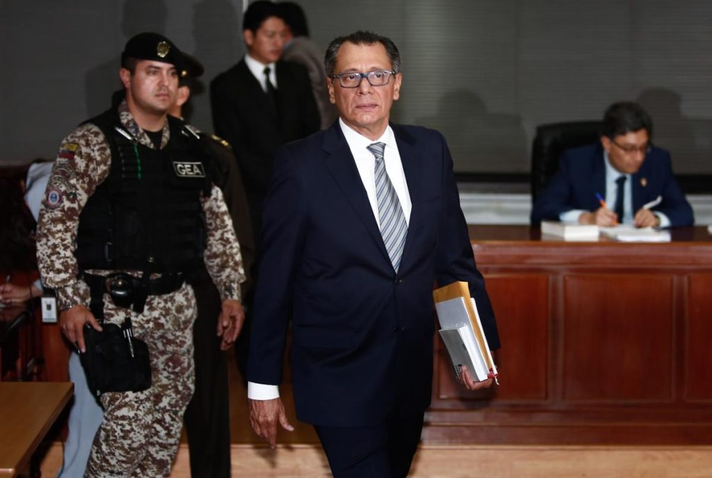 Un año de cárcel a juez de Ecuador que ordenó liberar a Glas, exvicepresidente de Correa