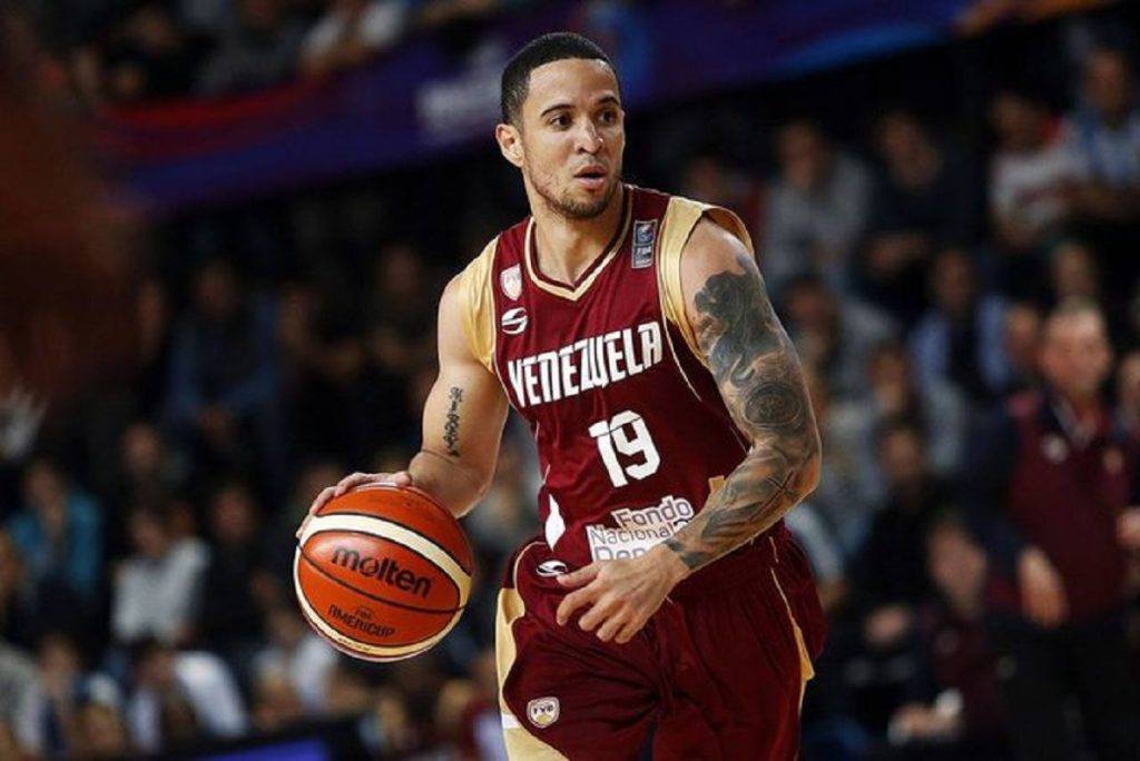 Heissler Guillent es coronado como MVP