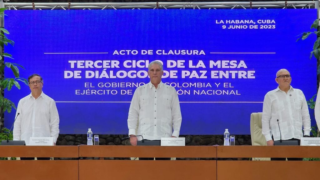 Colombia y el ELN culminan el ciclo de La Habana 35 días después y con un cese al fuego