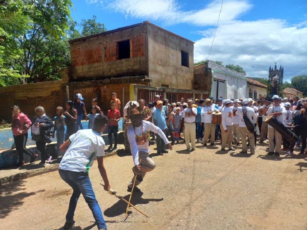Curarigüeños rindieron homenaje a San Antonio de Padua en el Día del Tamunangue Larense