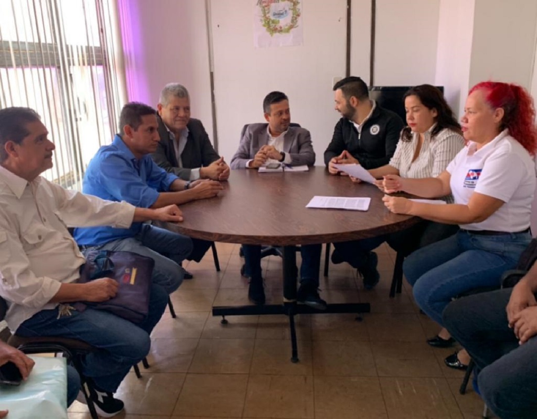Gremios protestaron este jueves por incumplimientos laborales del gobierno regional