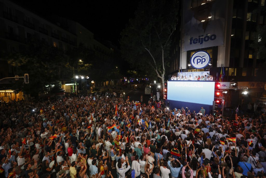 Partido Popular ganó 136 escaños
