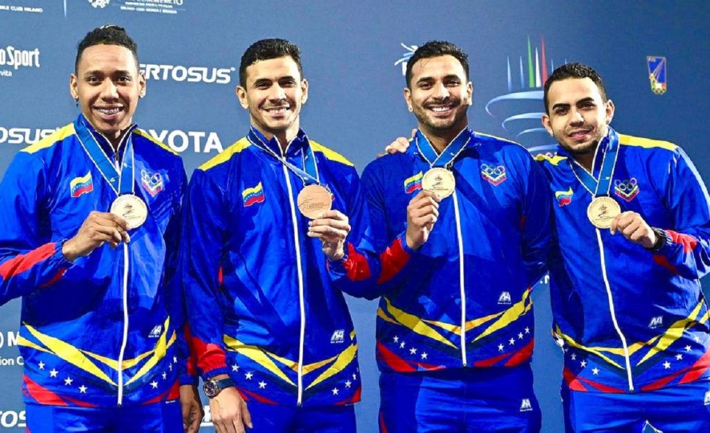 Equipo de espada masculino