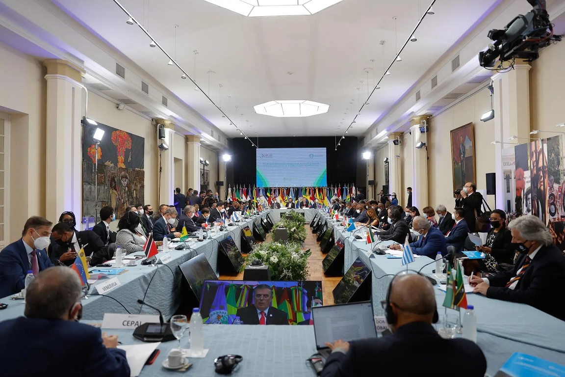 UE y Celac dejan para los mandatarios asuntos pendientes como Ucrania en declaración