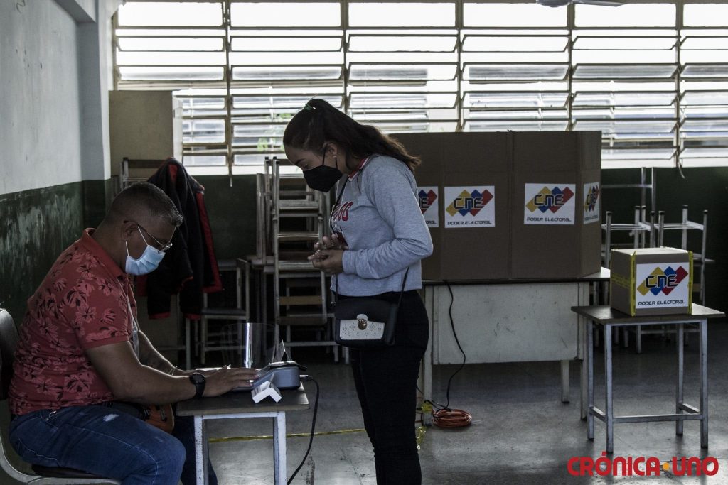 Maduro insta a crear centros electorales en "el epicentro de cada comunidad"